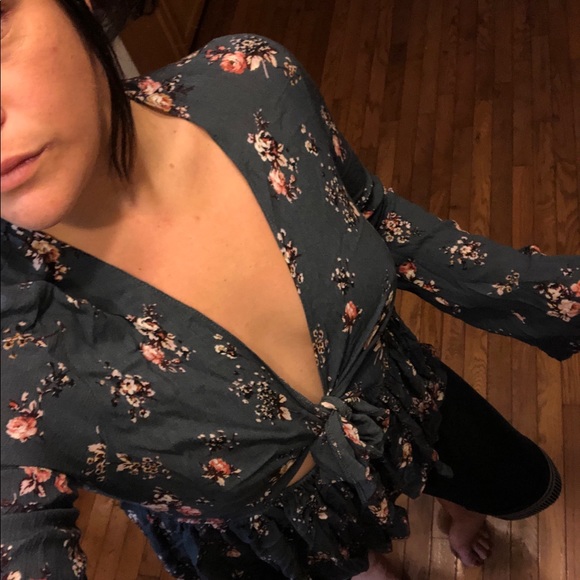 American Eagle teal festival bell sleeve top large - Picture 4 of 4